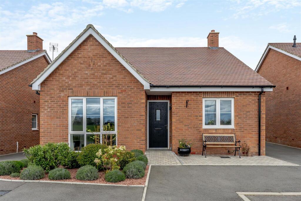 Main image of property: Saxon Close, Southam