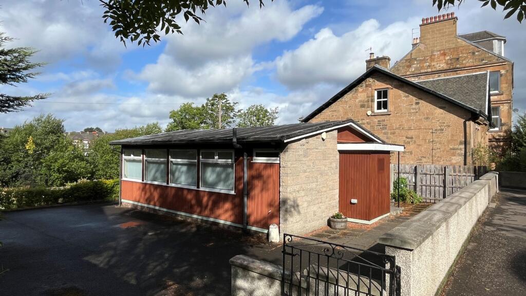 Main image of property: 92-94 Old Castle Road, Cathcart, Glasgow G44 5TF