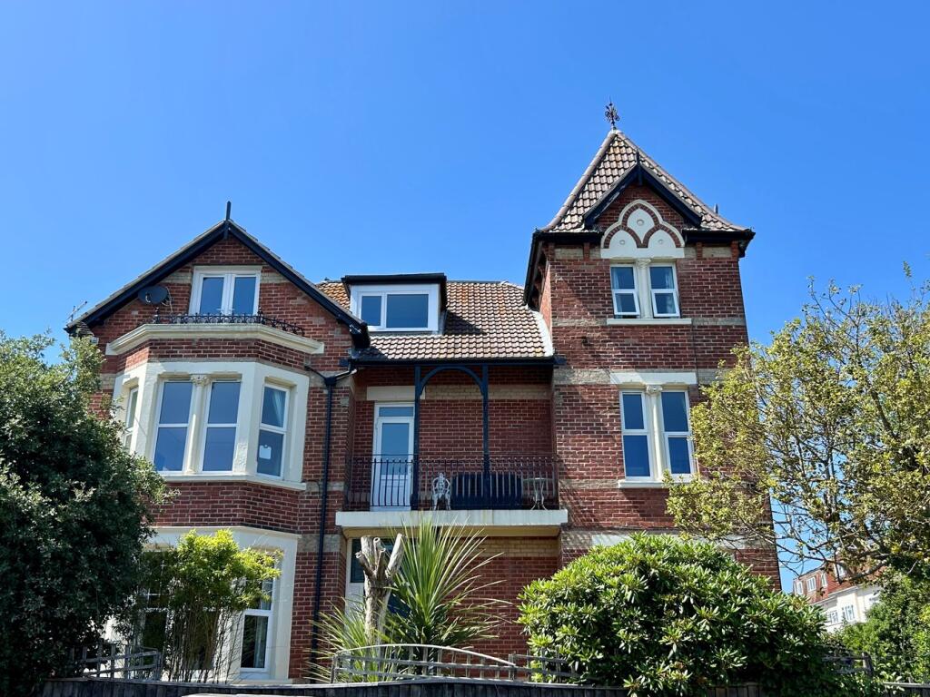 2-bed flat on 11 Burnaby Road, ALUM CHINE, BH4, £175,000