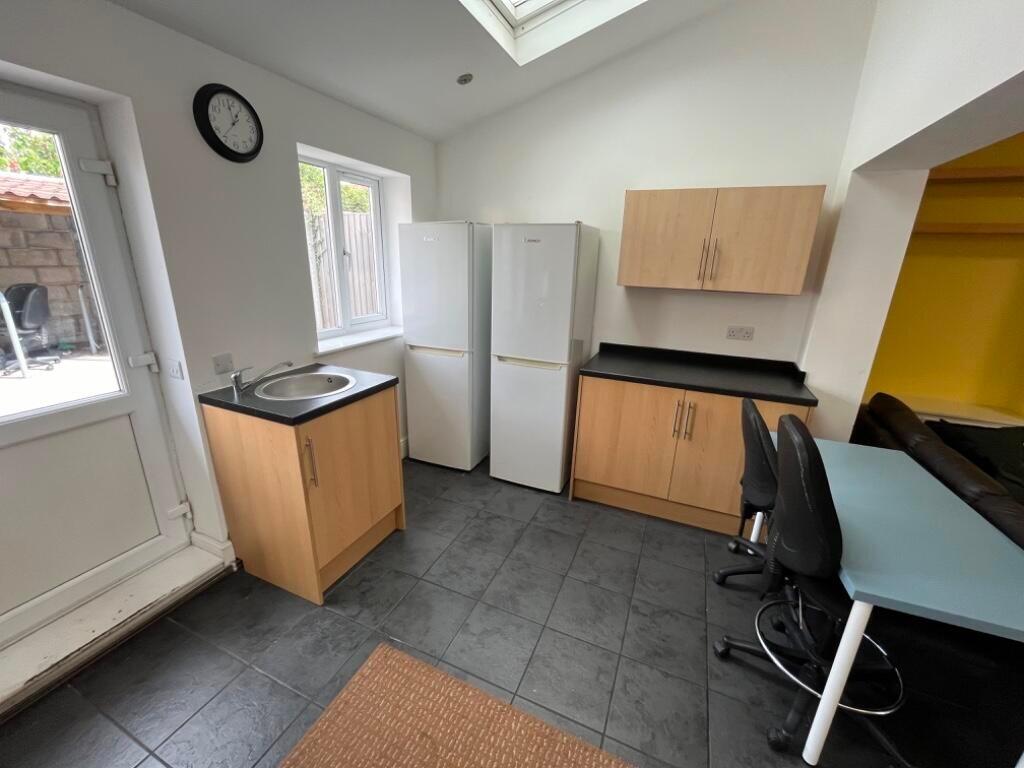1 bedroom house for rent