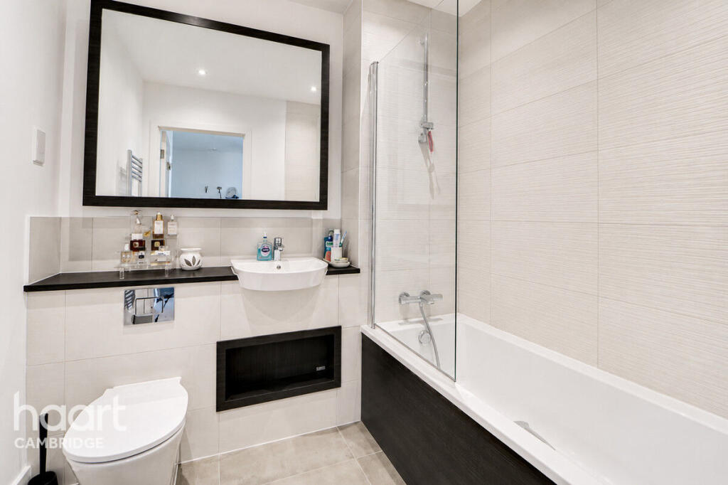 Apartment in Cambridge - More