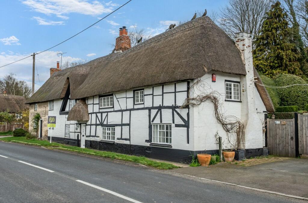 4-bed semi-detached on Ludgershall Road, Collingbourne Ducis, Marlborough, SN8 3EJ, £575,000