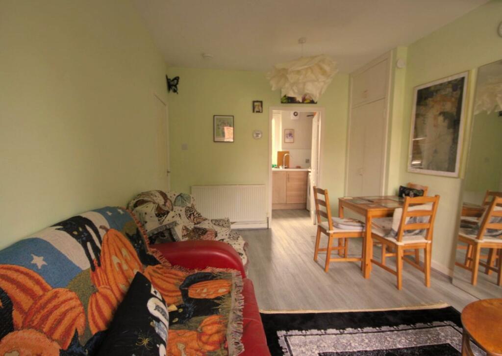 Apartment in Edinburgh - View 5