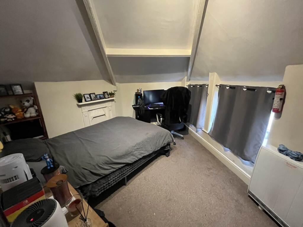 Main image of property: Lochaber, Top Flat, (Room), Roath, 