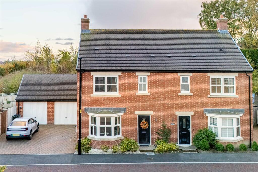 3-bed semi-detached on Beech Crescent, Throckley, NE15, £250,000