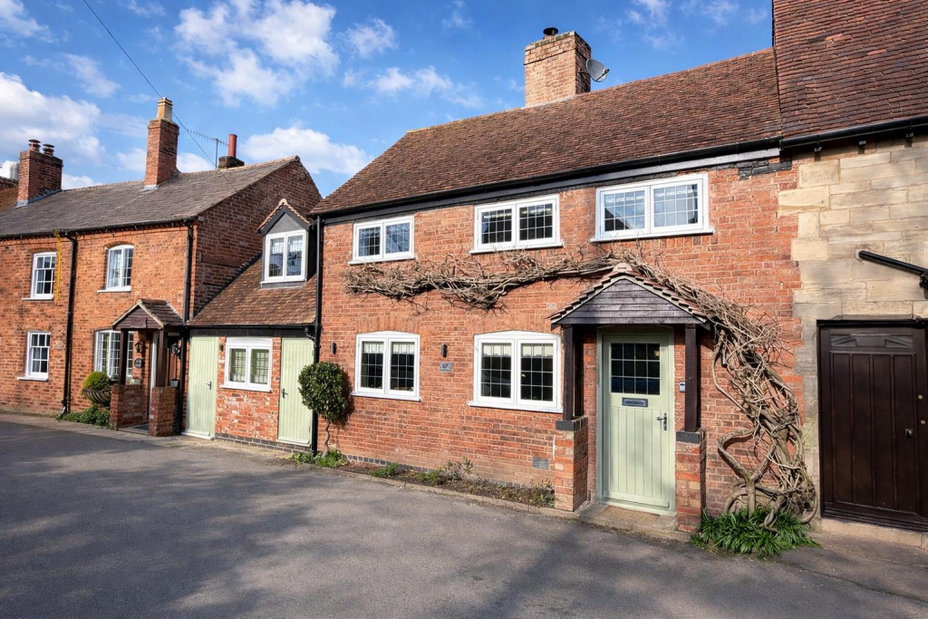 Main image of property: Bridge End, Warwick