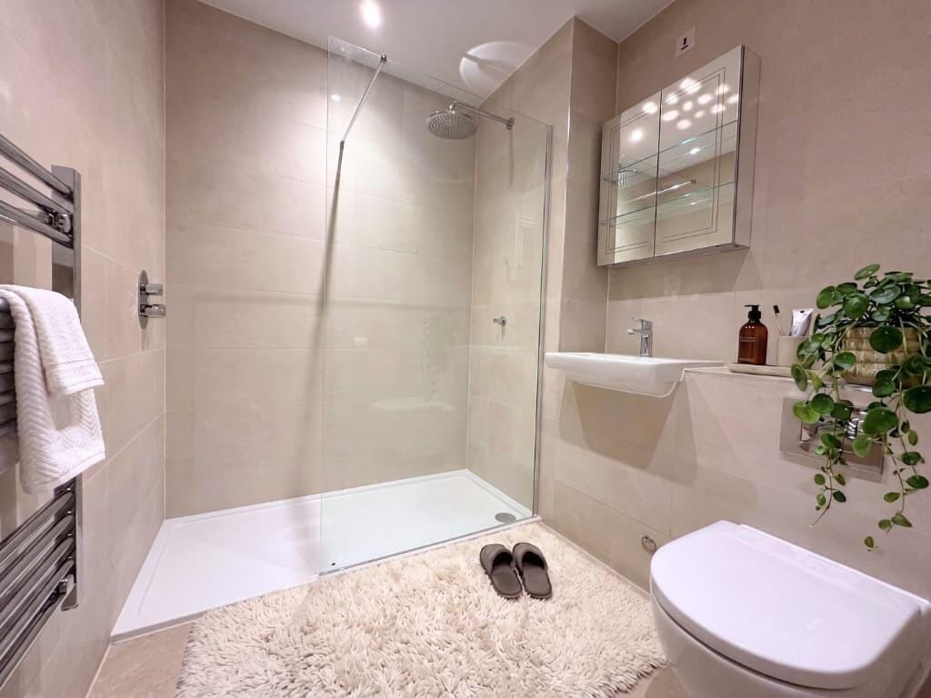 Apartment in Salisbury, Wiltshire - View 5