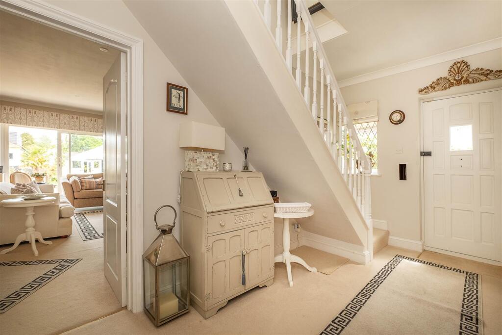 House in Elmbridge, Long Ditton - View 4