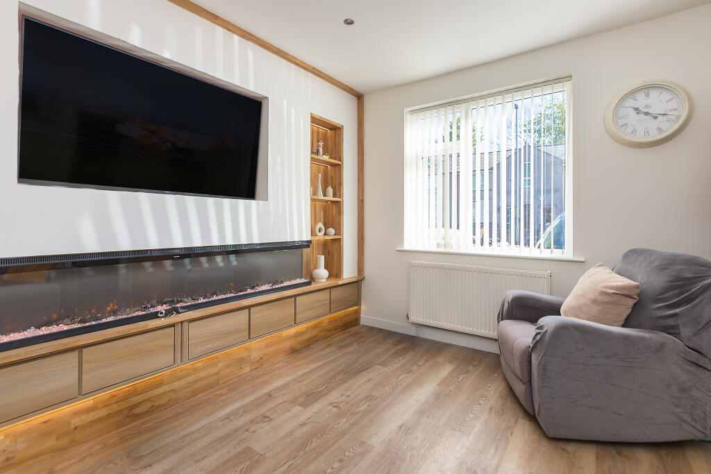 House in Rochdale, Greater Manchester - View 5