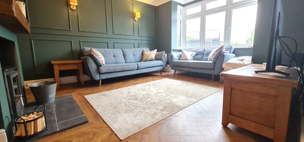 House in Southend-on-Sea - View 4