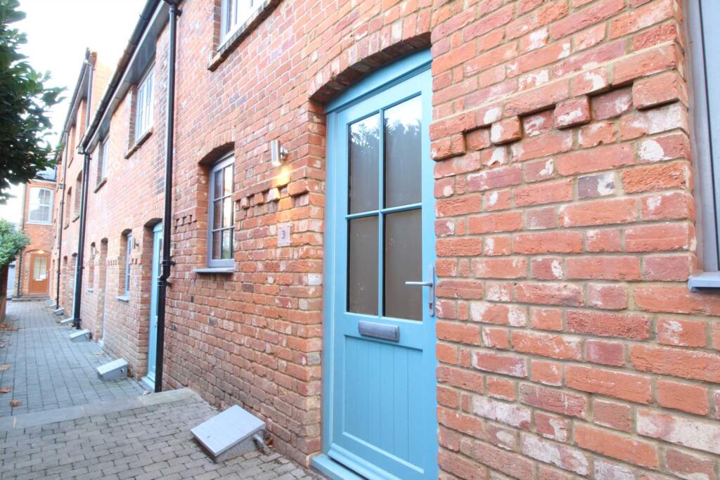 Main image of property: Southampton Street, Reading