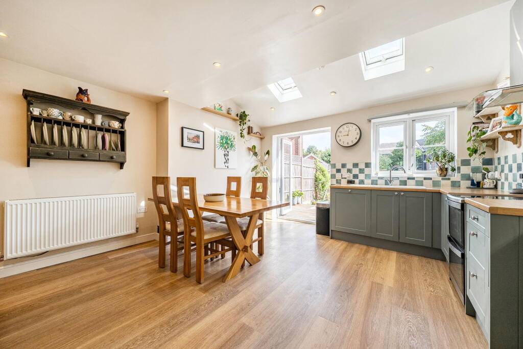 House in Basingstoke and Deane, Hampshire - View 2