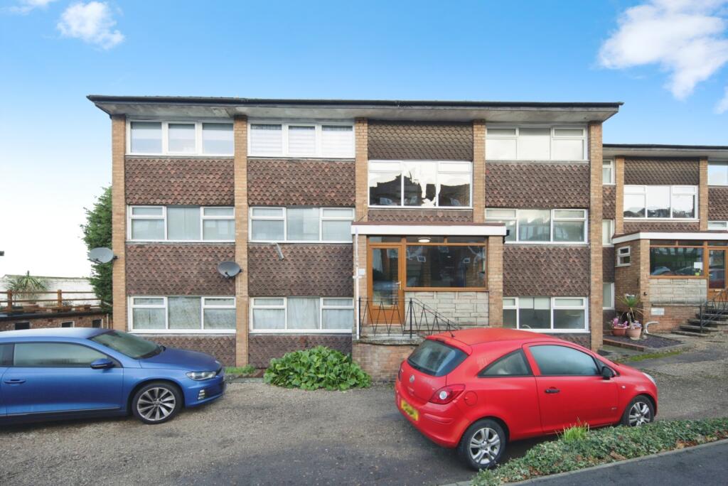 2-bed flat on Blythe Road, Coleshill, Birmingham, Warwickshire, B46, £130,000