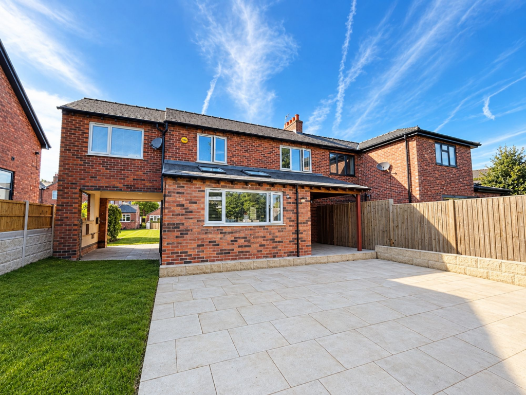House in Lymm, Deansgreen