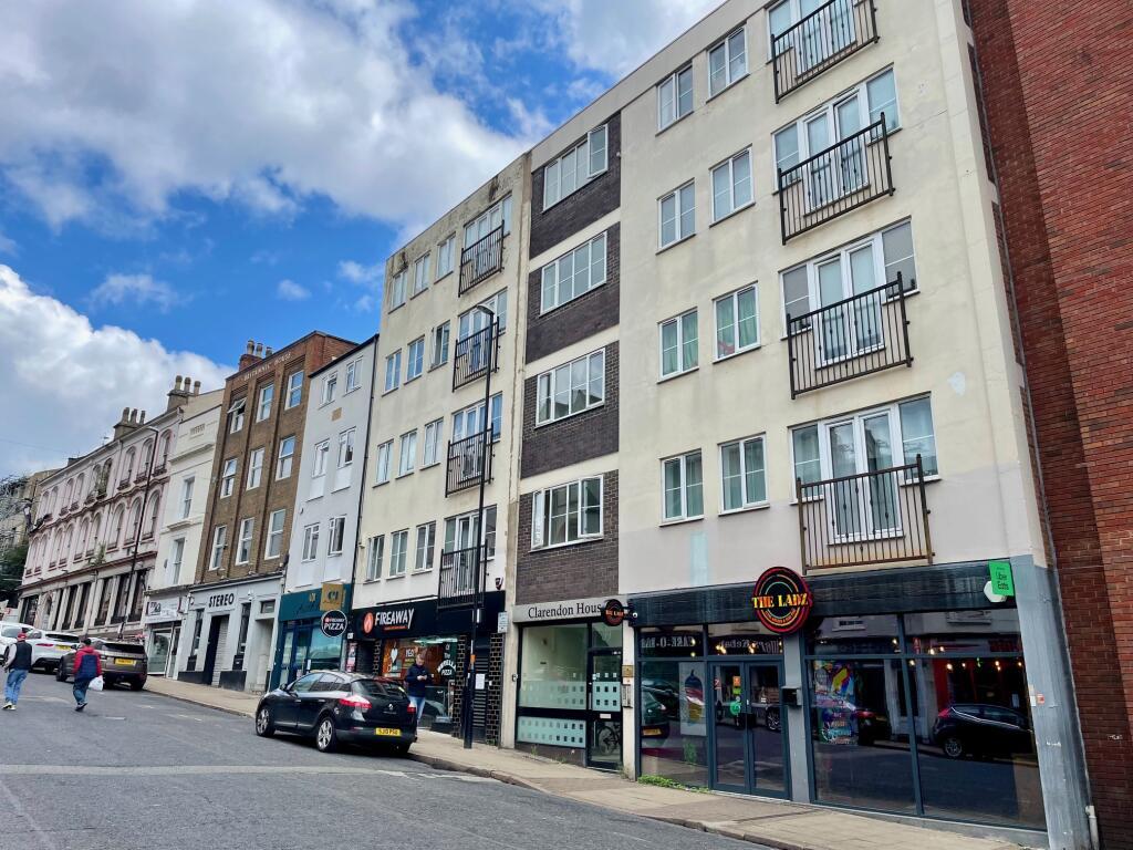 Main image of property: VERY CENTRAL 1 BED FLAT