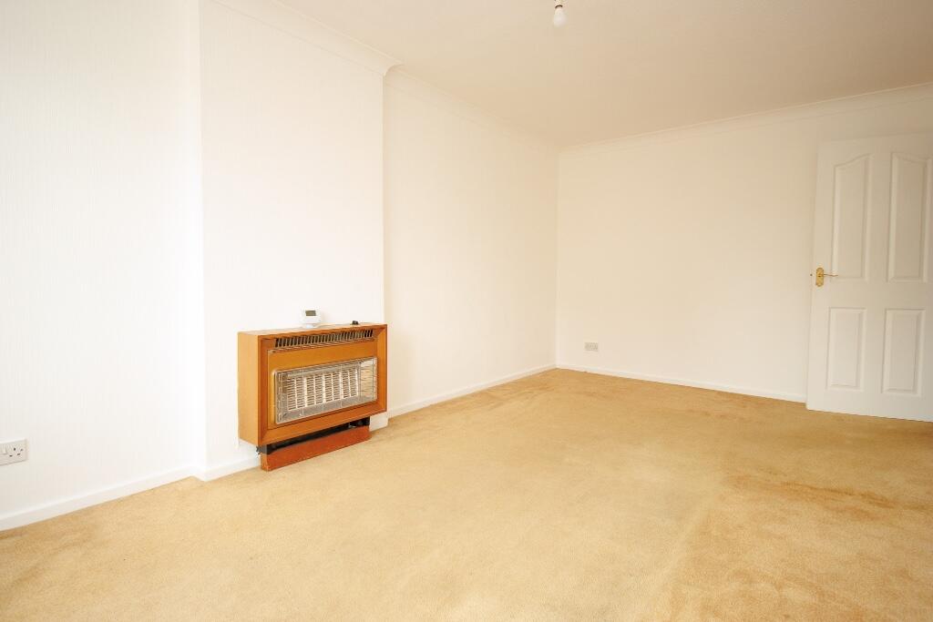 Thorn Tree Avenue, Filey  YO14 9NT photo 4