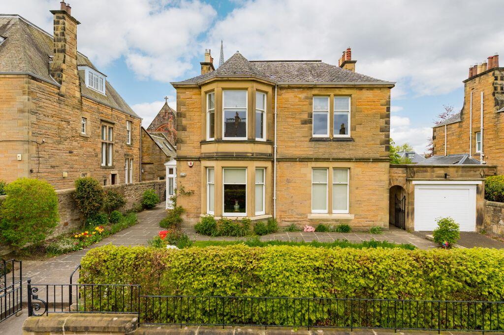 Main image of property: 8A, Hermitage Gardens, Edinburgh, EH10 6DL