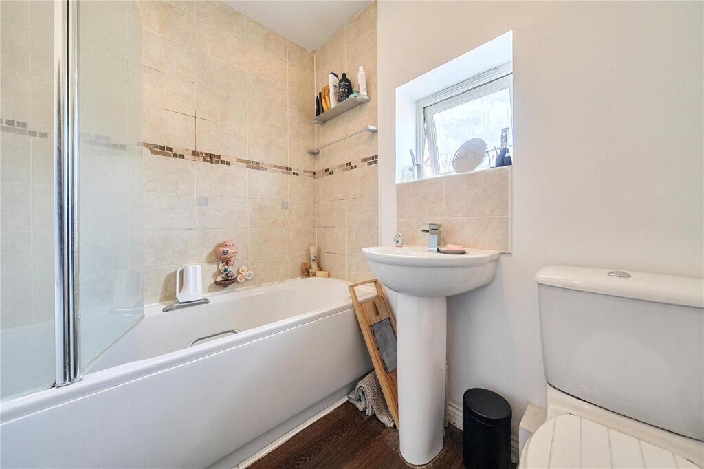 House in Basingstoke and Deane, Rooksdown - View 5