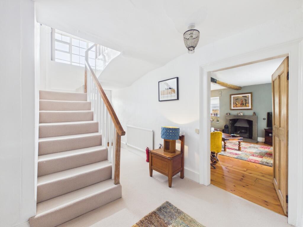 House in Mears Ashby, North Northamptonshire - View 2