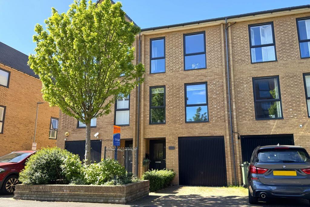 Main image of property: Felnex Avenue, Wallington, SM6