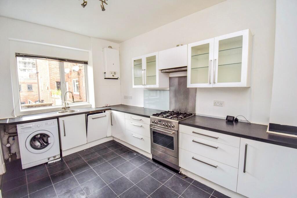 Apartment in Tonbridge - View 3