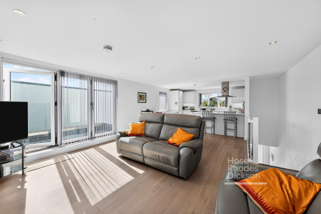 House in Portsmouth - View 4