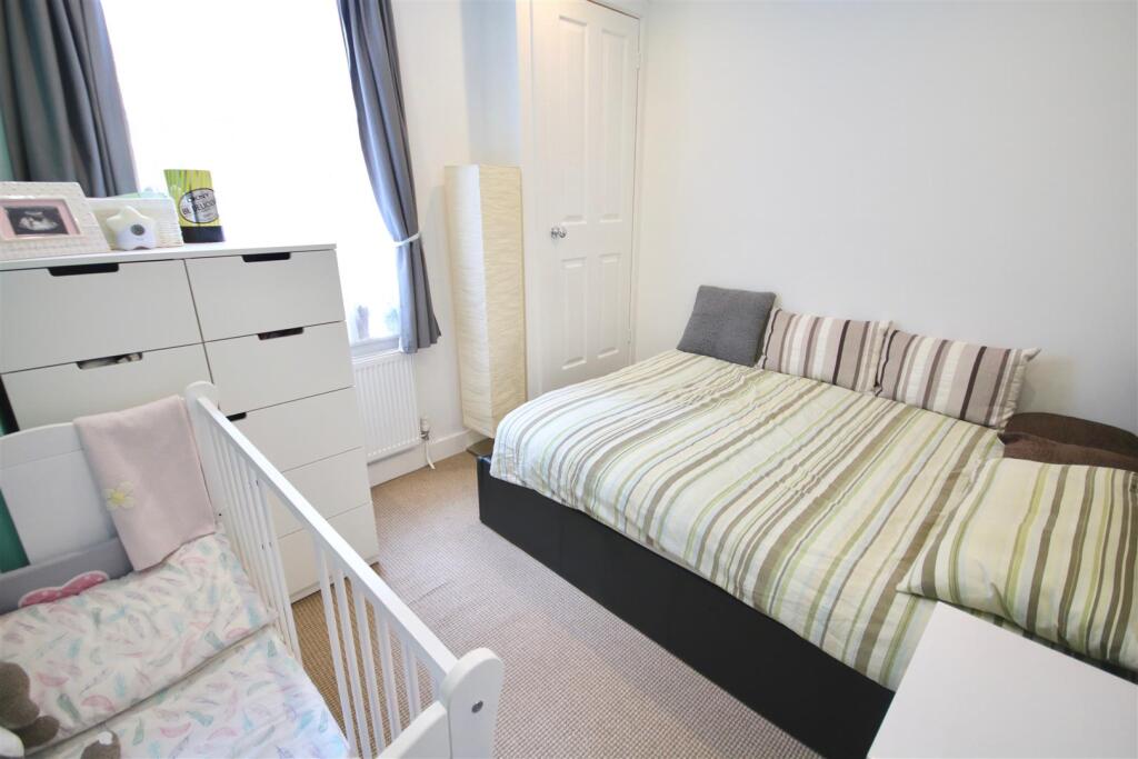 Apartment in Portsmouth - More