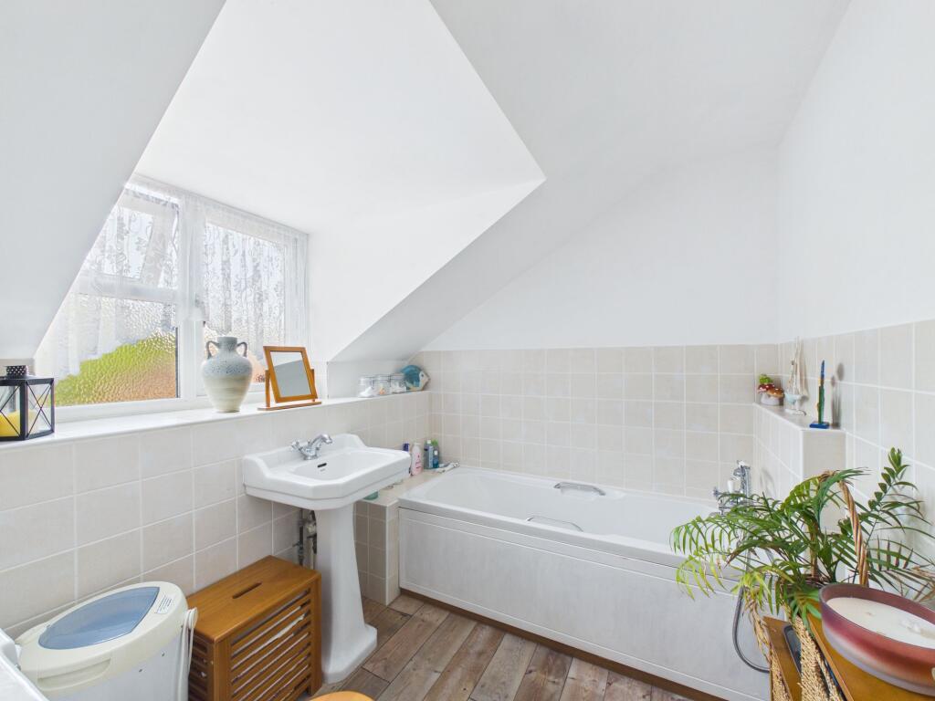 House in Reading - View 5
