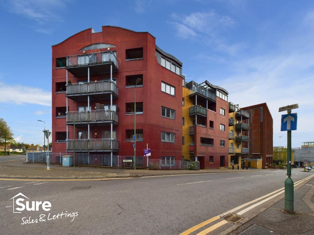 Main image of property: Brookfield House, Selden Hill, Hemel Hempstead, Hertfordshire, HP2 4FA