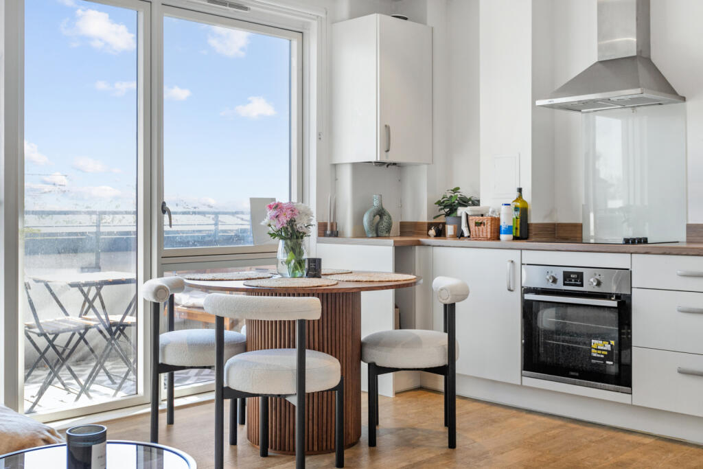 Apartment in London, New Southgate - View 3