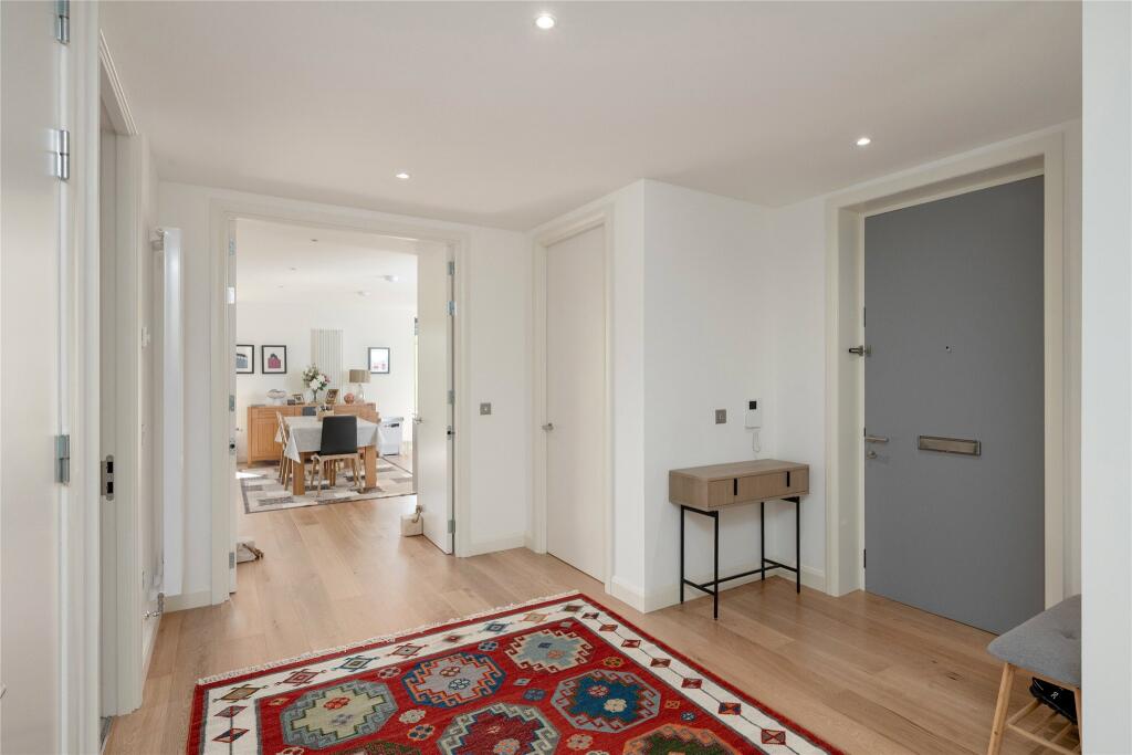 65, Sassoon Grove, Edinburgh, Midlothian photo 4