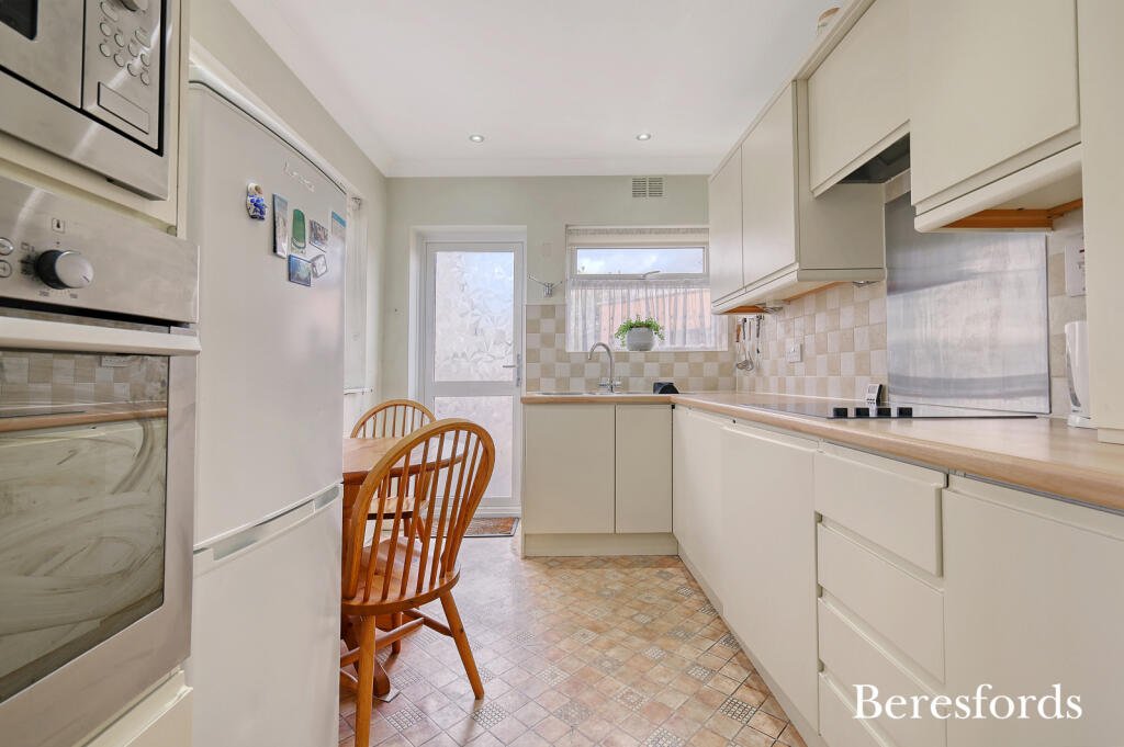 Graham Close, Hutton, CM13 - More