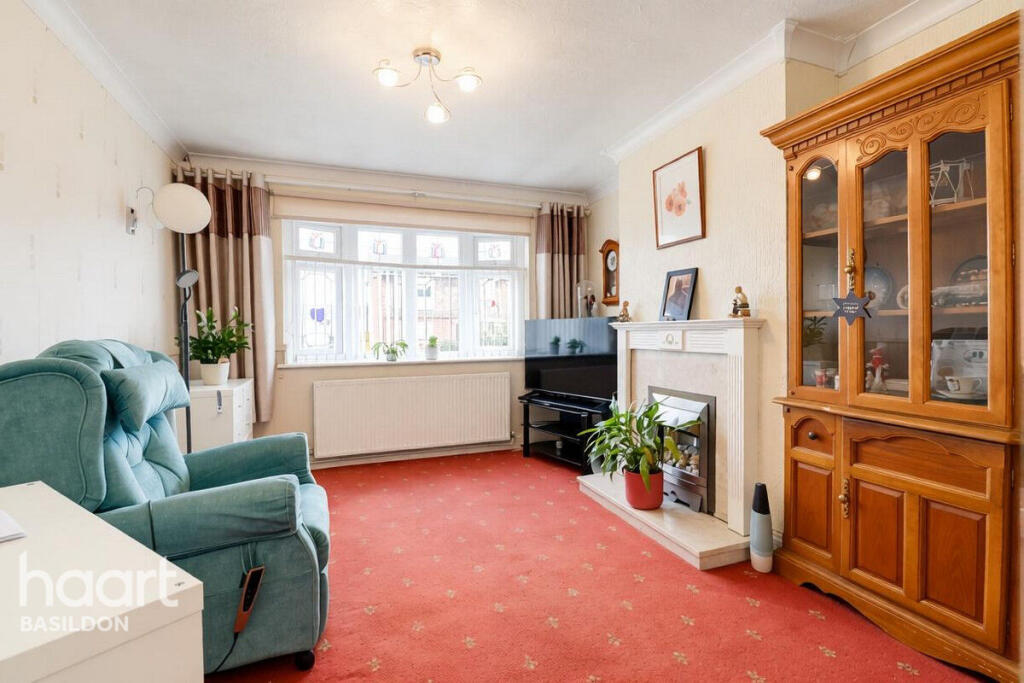 House in Basildon, Laindon - View 4
