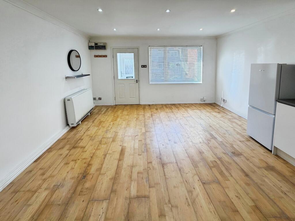House in Kingston upon Thames - View 2