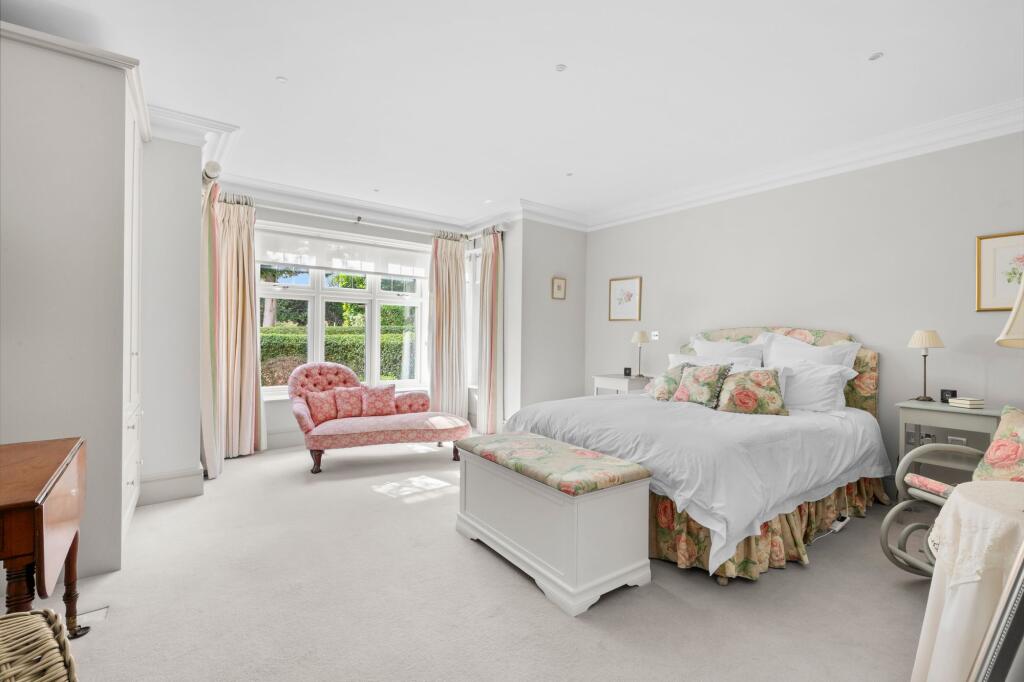 Apartment in Knotty Green, Penn - More
