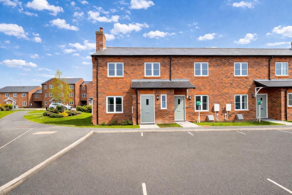 3-bed terraced on Aldersey Oaks Grove, Newton-By-Tattenhall, £325,000