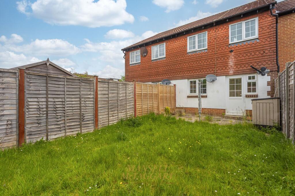 Craven Road, Maidenbower, RH10 photo 3