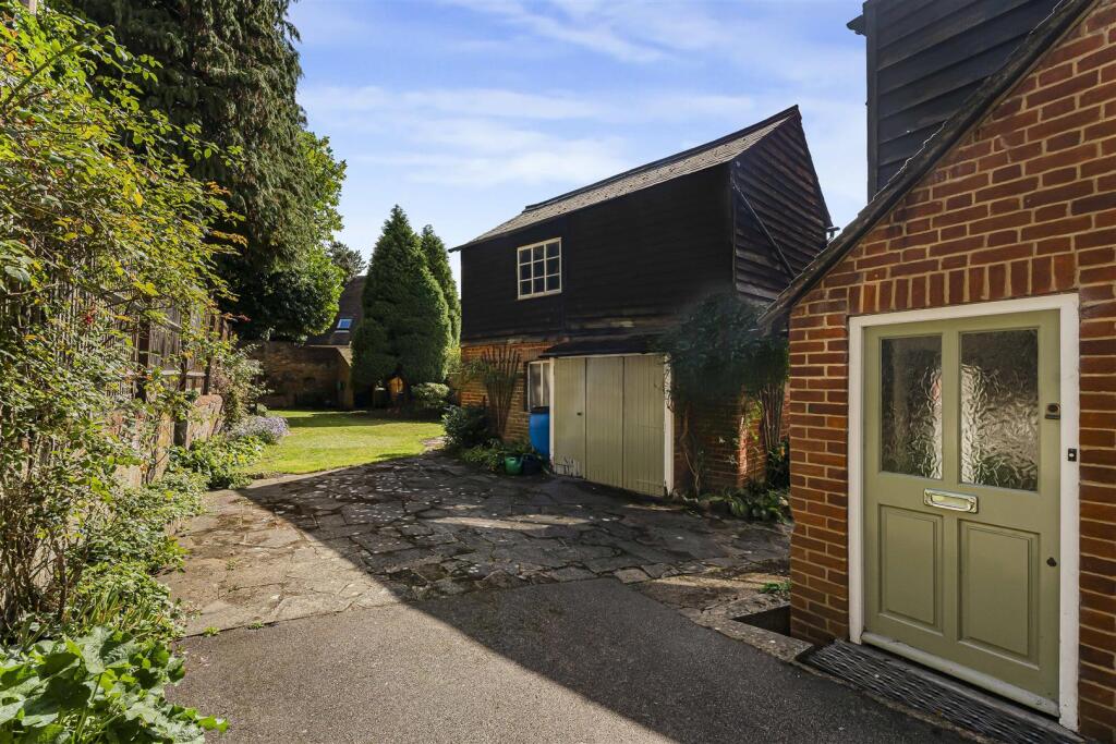 Additional image 20 of Church Street, Welwyn