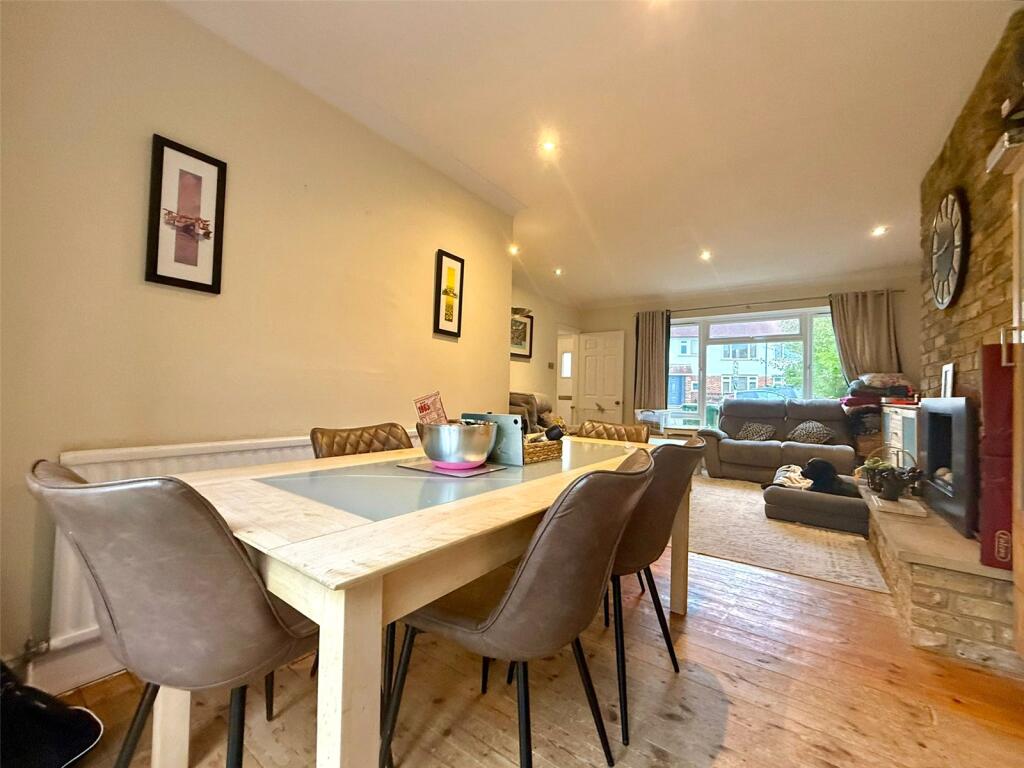 Gorse Road, Frimley, Camberley, Surrey, GU16 photo 3
