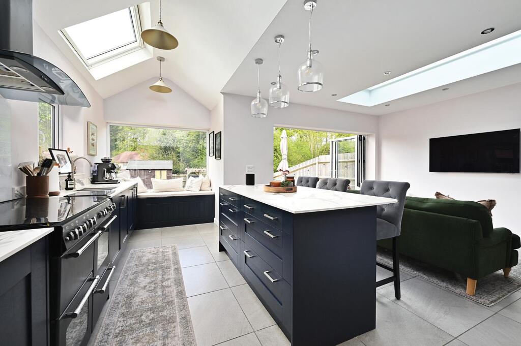 House in Basingstoke and Deane, Basingstoke - View 2