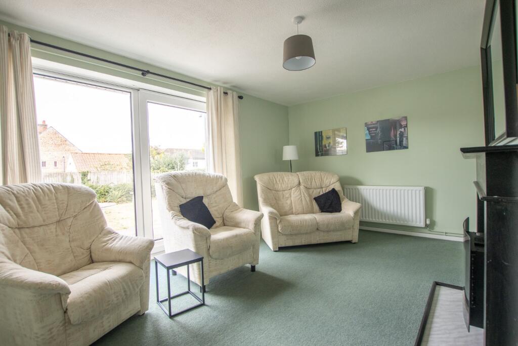 House in King's Lynn and West Norfolk, Dersingham - More
