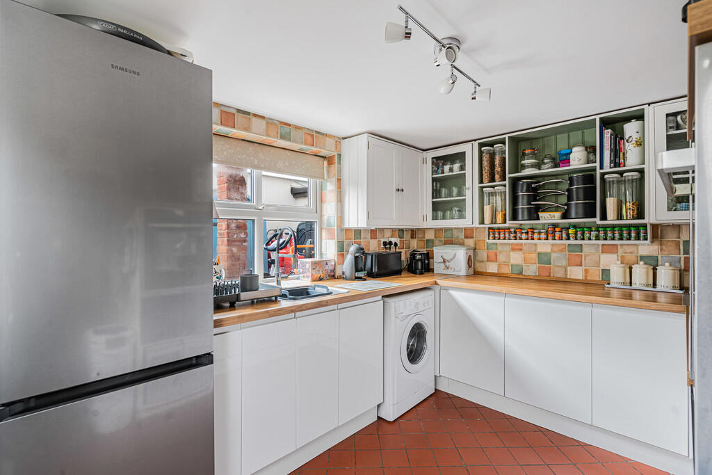 House in Exeter, Rockbeare - More