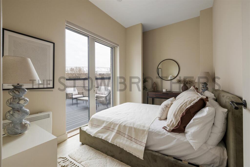 2 bedroom penthouse for rent
