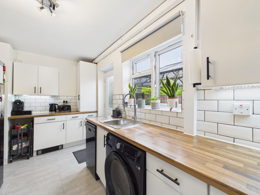 Brixham Road, Reading, RG2 photo 3