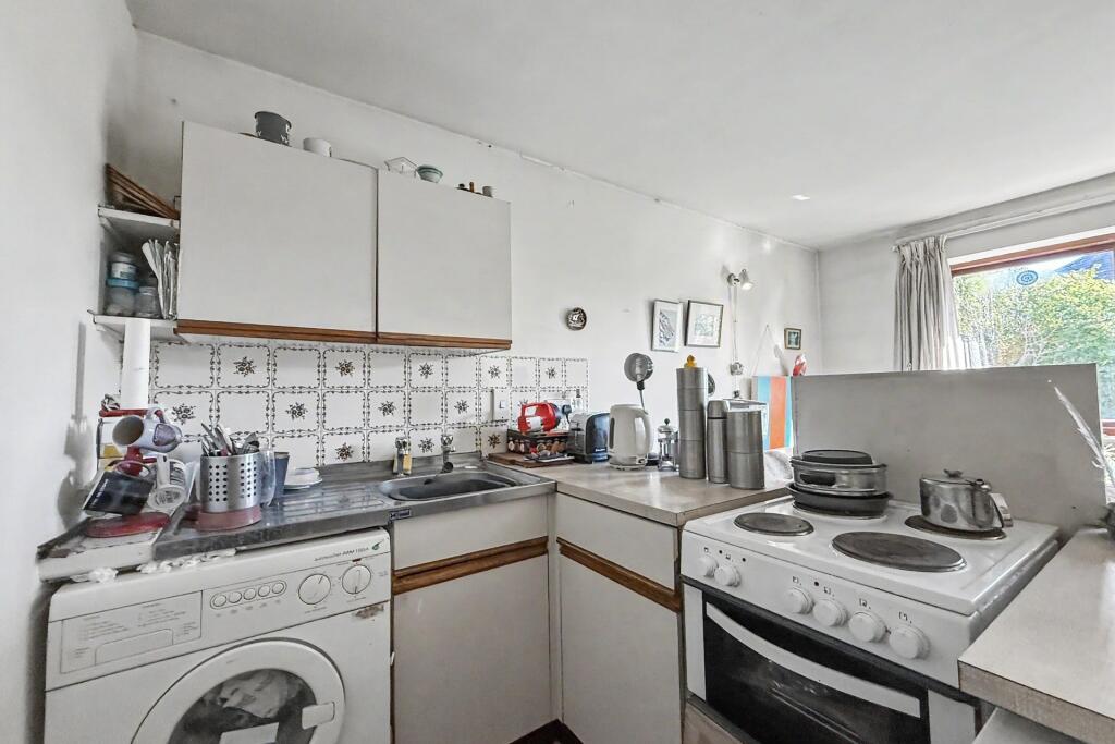 Apartment in Winchester, Hampshire - View 5