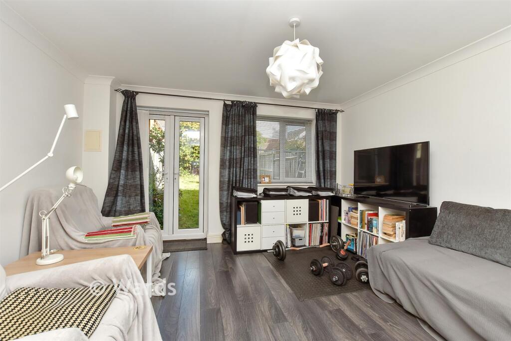 Baryntyne Crescent, Rochester, Kent - View 4