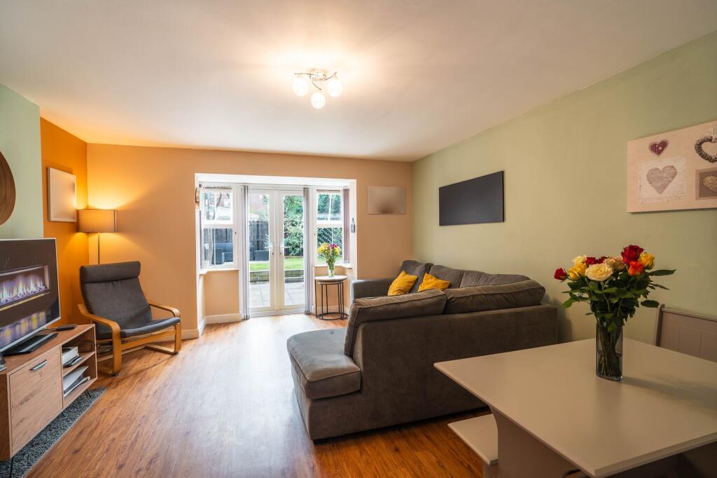 House in Hull - View 3