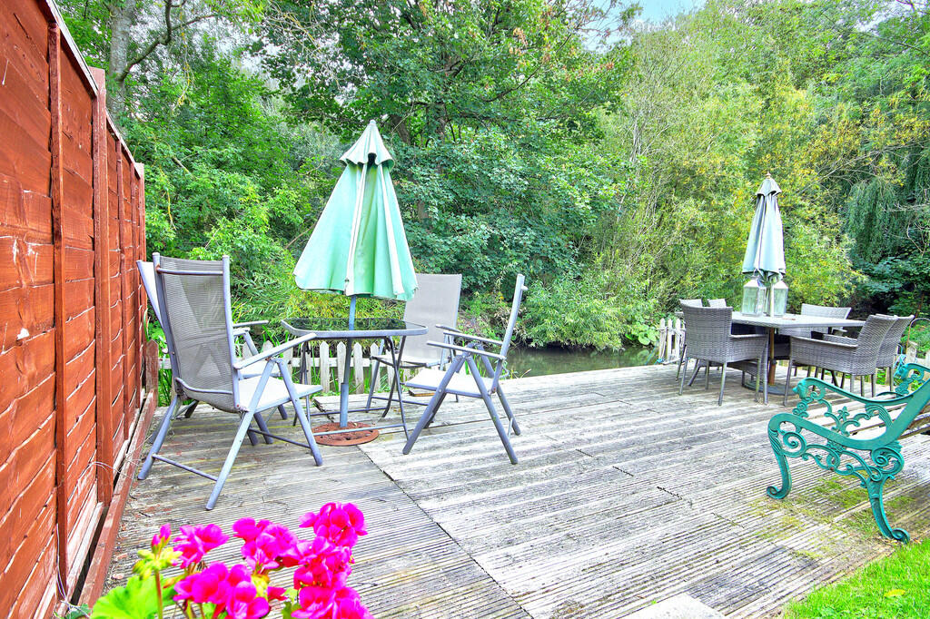 Additional image 3 of The Beeches, Park Street