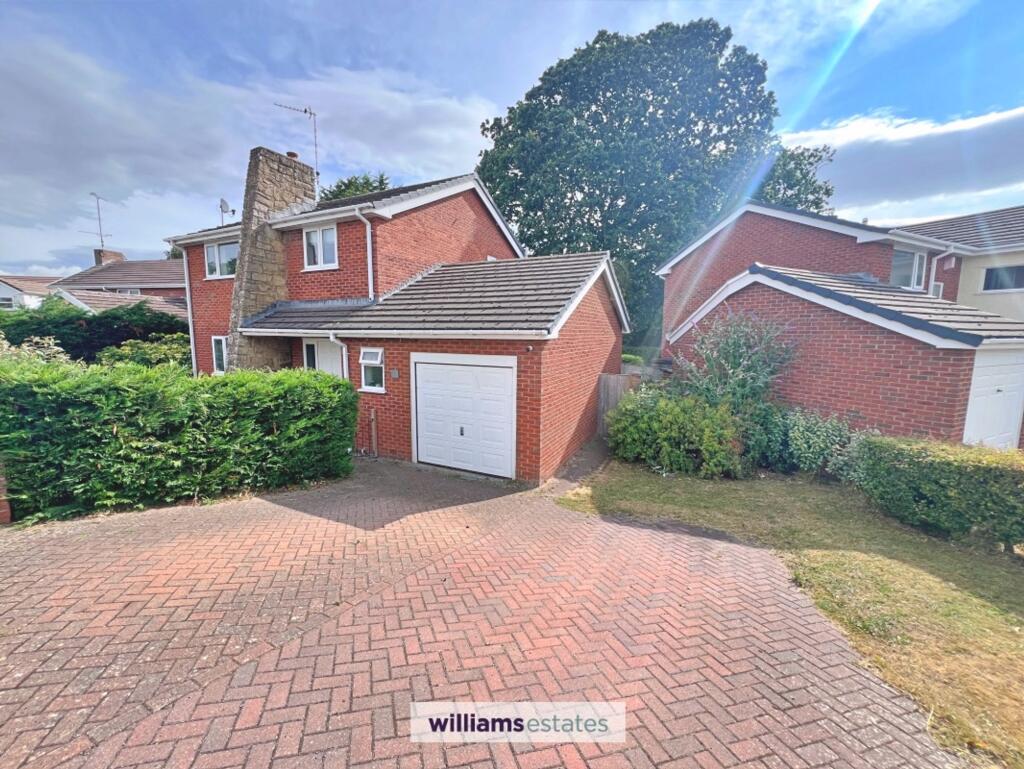 Main image of property: Greenside, Mold, CH7
