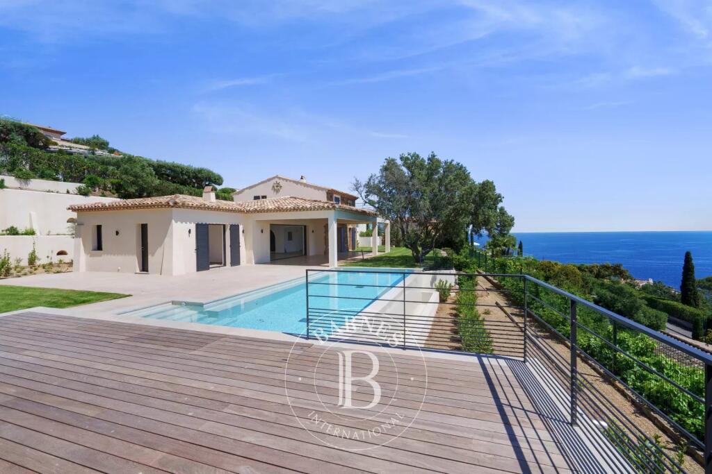 Main image of property: Provence-Alps-Cote d`Azur, Var, Ste-Maxime